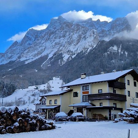 Tiroler Alpblick Appartements Ehrwald Extérieur photo