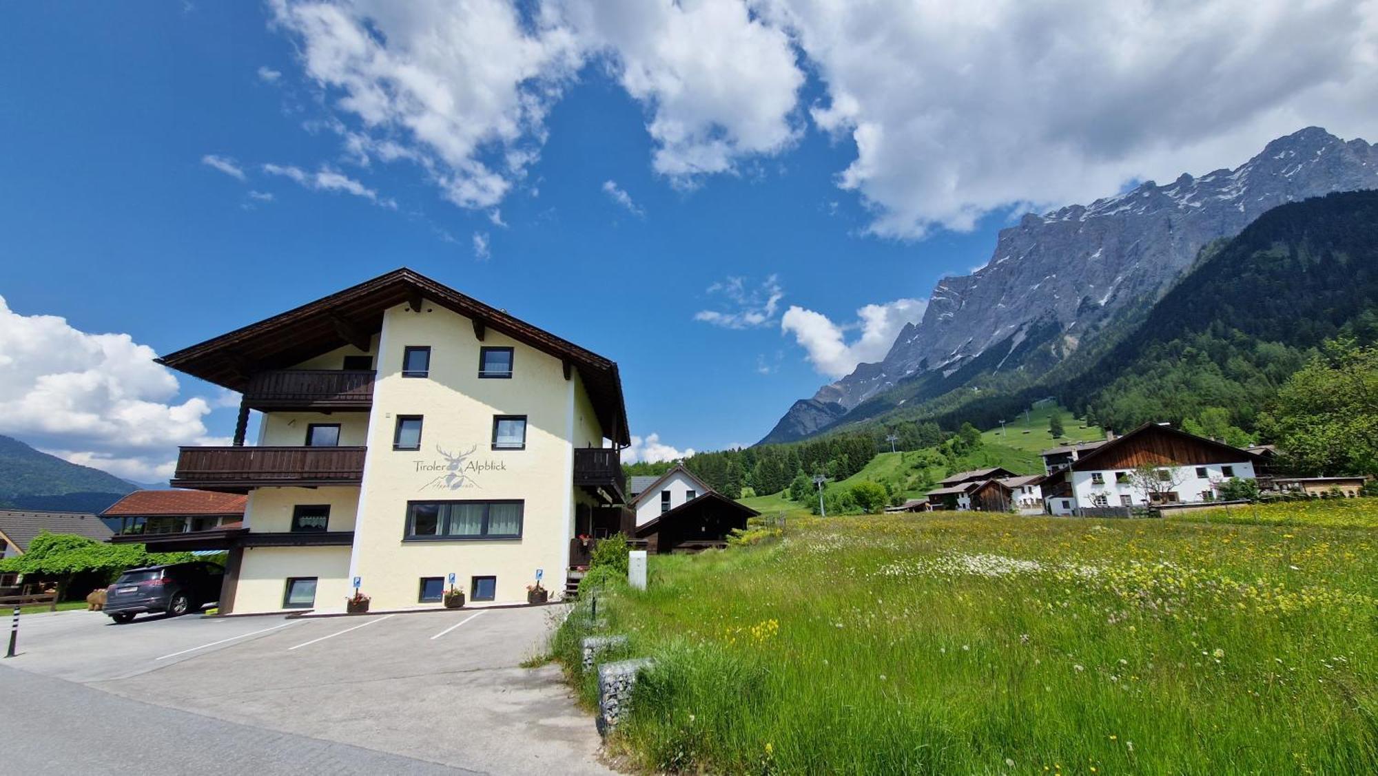 Tiroler Alpblick Appartements Ehrwald Extérieur photo